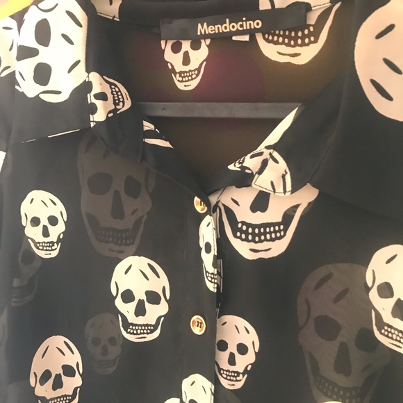 Mendocino skull blouse - Picture 4 of 4